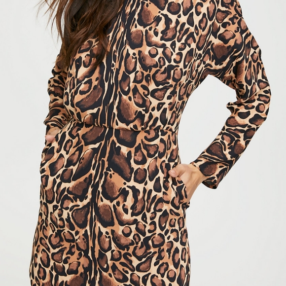 Babaton Leopard Print Long-Sleeved Dress - Picture 7 of 11